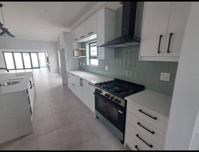 3 BEDROOM HOUSE FOR SALE IN SHELLEY POINT
